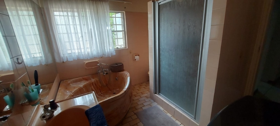 5 Bedroom Property for Sale in Phalaborwa Limpopo