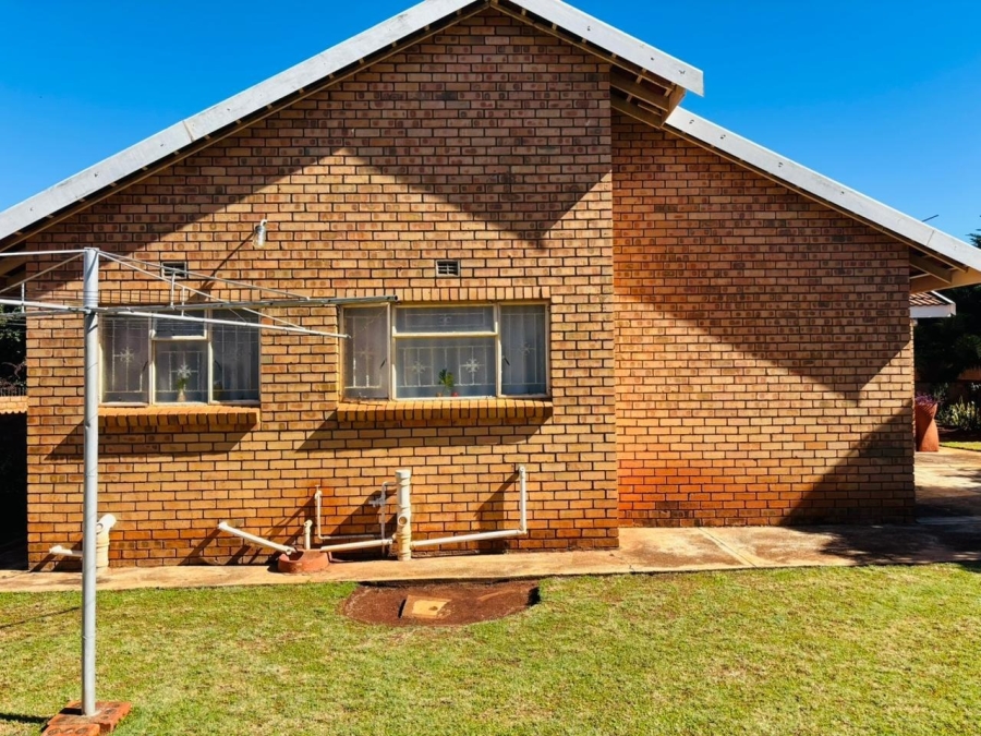 4 Bedroom Property for Sale in Chroompark Limpopo