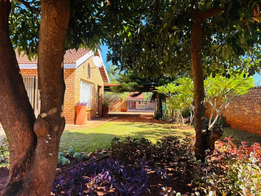 4 Bedroom Property for Sale in Chroompark Limpopo