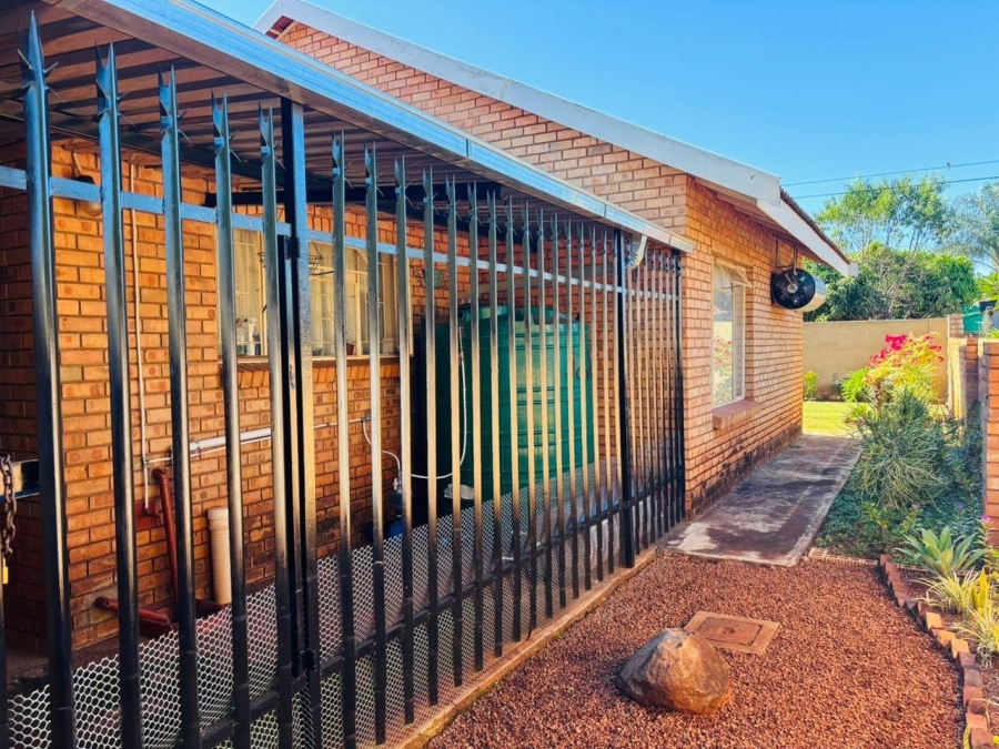 4 Bedroom Property for Sale in Chroompark Limpopo