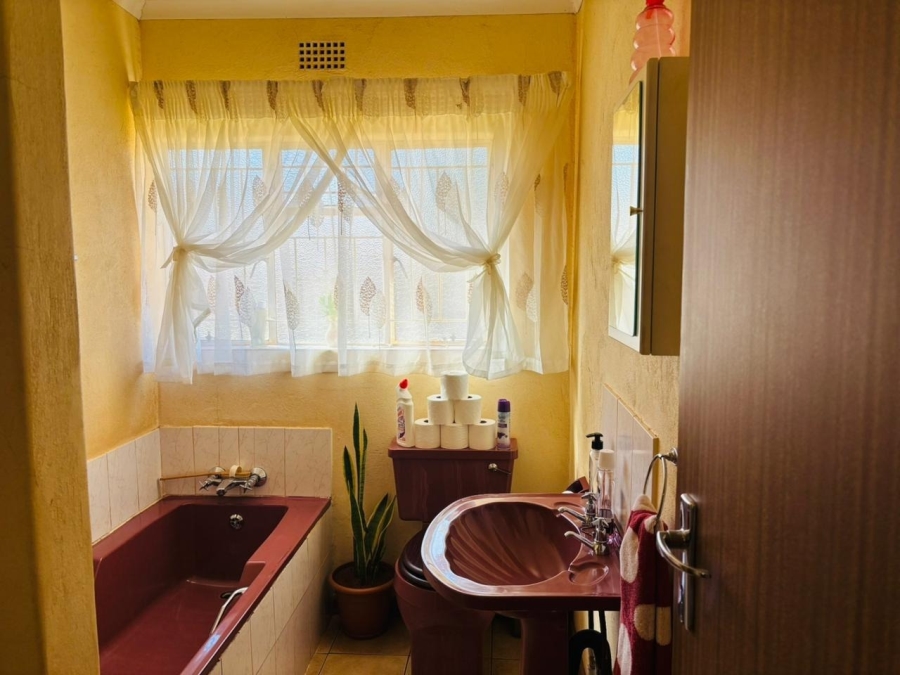 4 Bedroom Property for Sale in Chroompark Limpopo