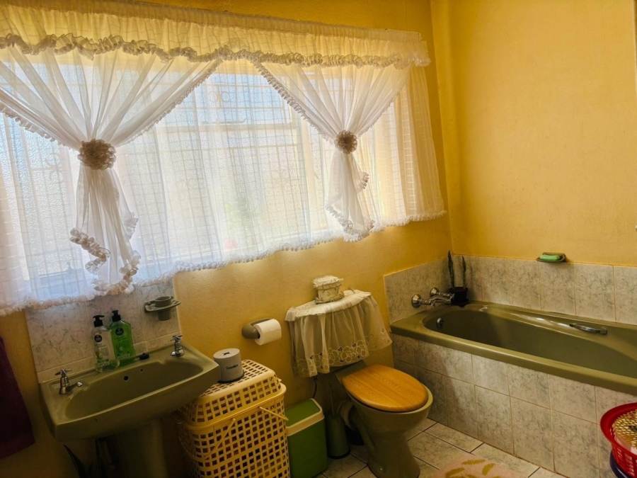 4 Bedroom Property for Sale in Chroompark Limpopo