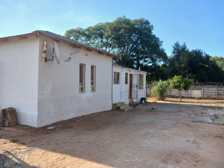 5 Bedroom Property for Sale in Westenburg Limpopo