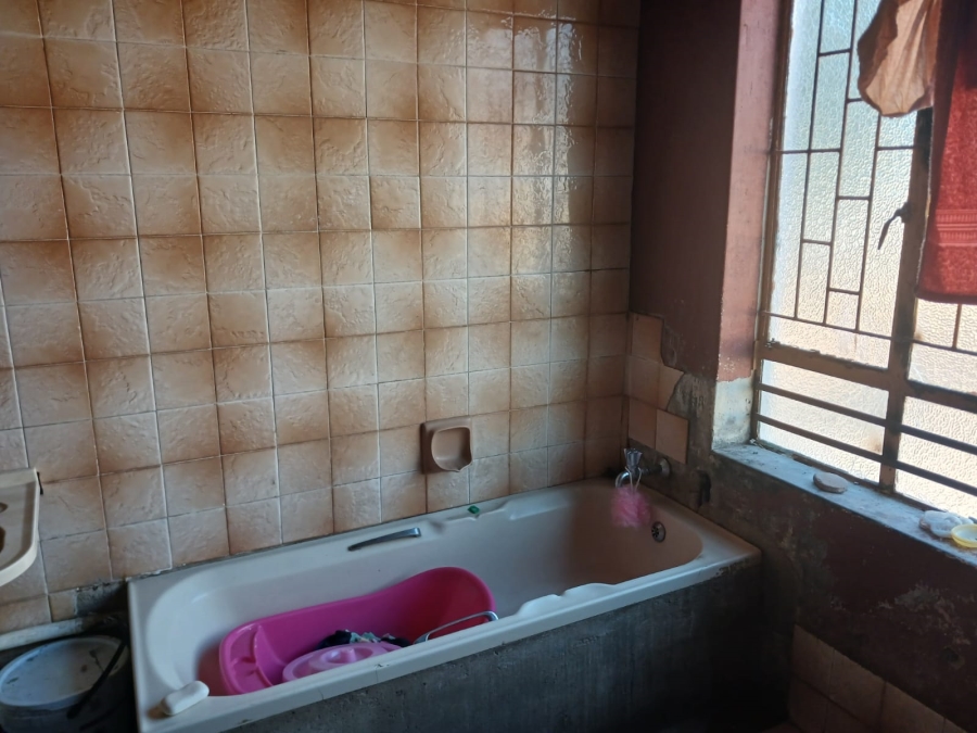5 Bedroom Property for Sale in Westenburg Limpopo
