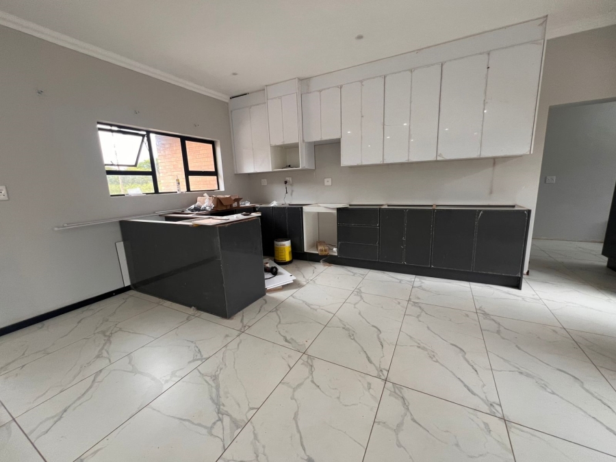 To Let 4 Bedroom Property for Rent in Chroompark Limpopo
