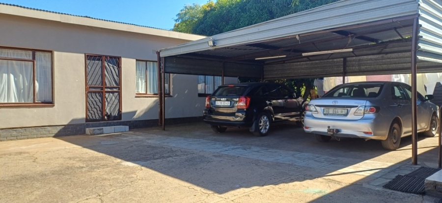 4 Bedroom Property for Sale in Jinnah Park Limpopo