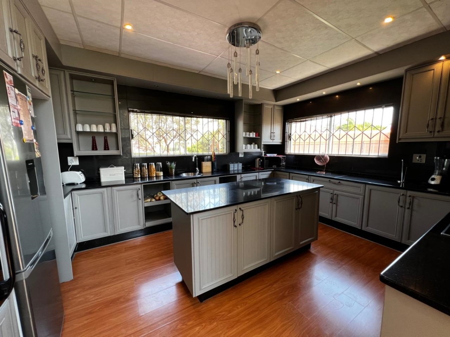 7 Bedroom Property for Sale in Sterpark Limpopo