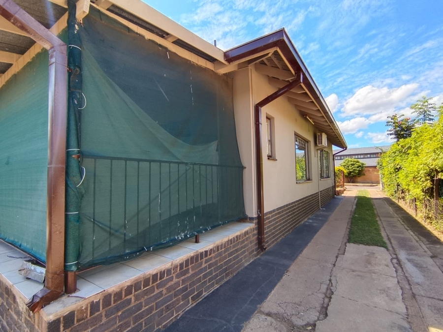 4 Bedroom Property for Sale in Jinnah Park Limpopo
