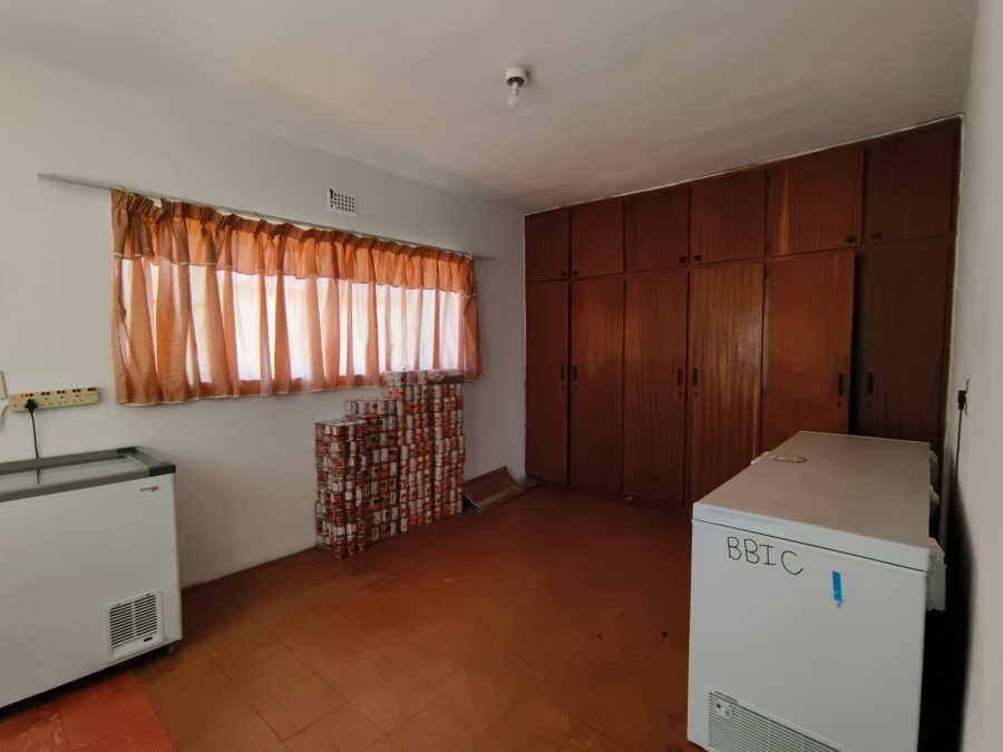 4 Bedroom Property for Sale in Jinnah Park Limpopo