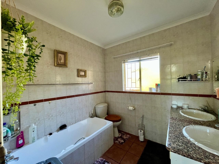3 Bedroom Property for Sale in Aventura Warmbaths Limpopo