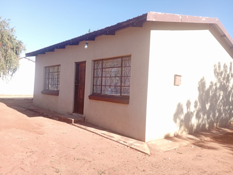 To Let 2 Bedroom Property for Rent in Mahwelereng Limpopo