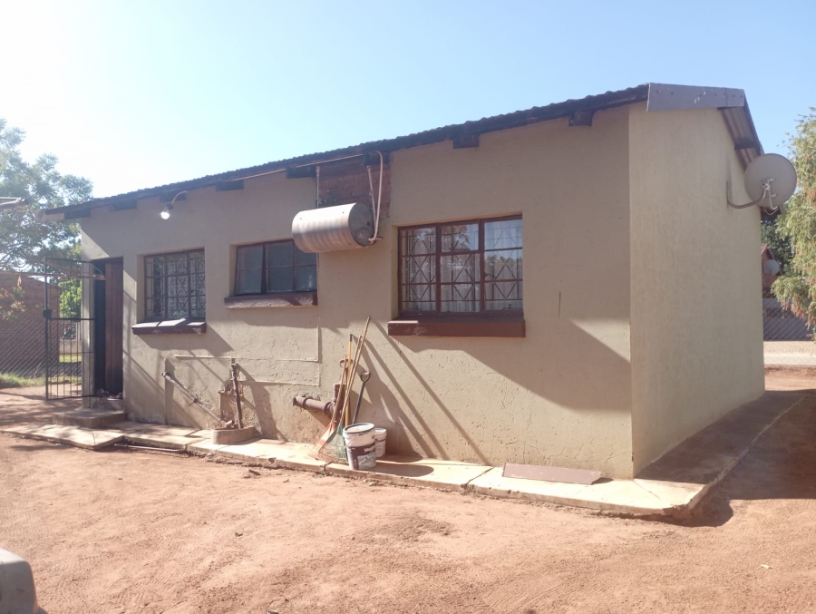 To Let 2 Bedroom Property for Rent in Mahwelereng Limpopo