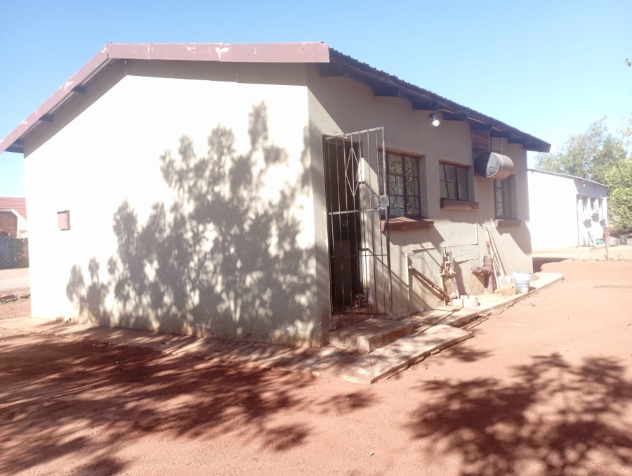 To Let 2 Bedroom Property for Rent in Mahwelereng Limpopo