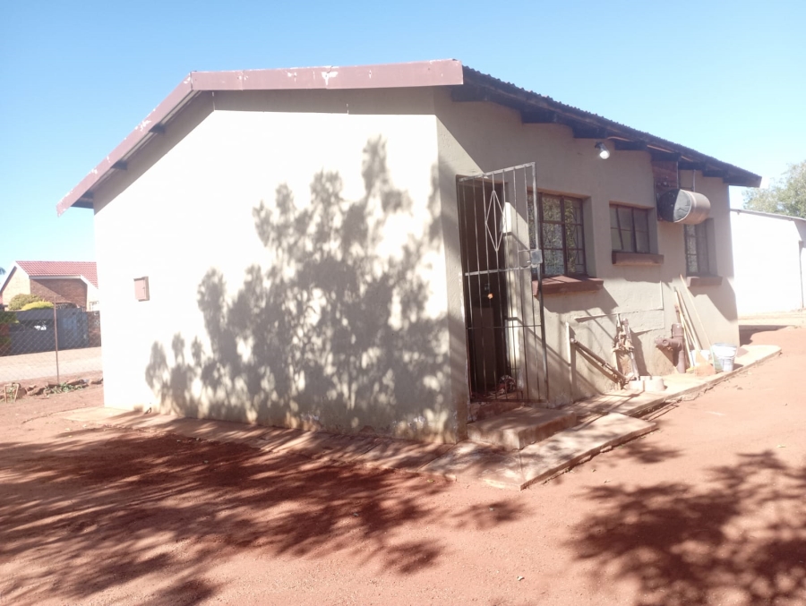 To Let 2 Bedroom Property for Rent in Mahwelereng Limpopo