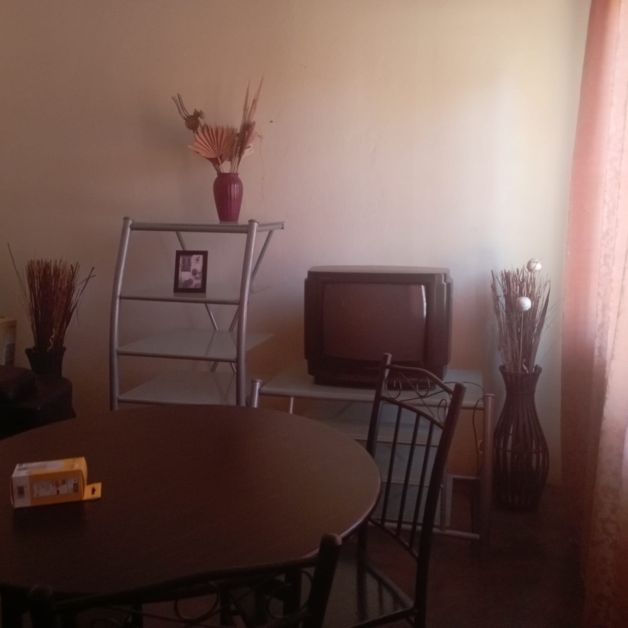 To Let 2 Bedroom Property for Rent in Mahwelereng Limpopo