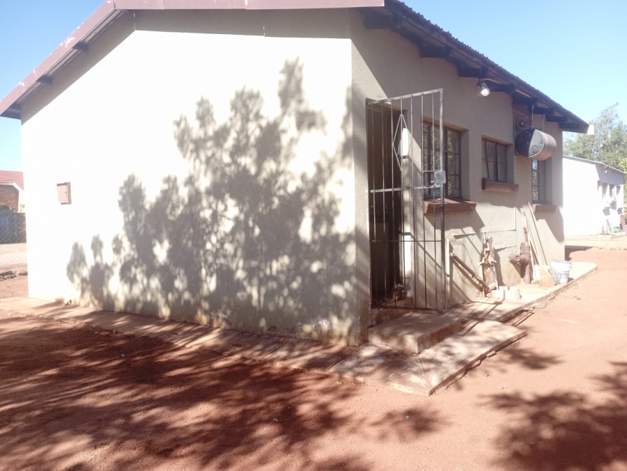 To Let 2 Bedroom Property for Rent in Mahwelereng Limpopo