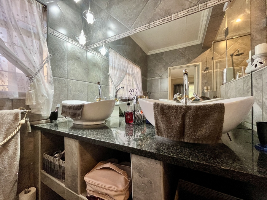 5 Bedroom Property for Sale in Bela Bela Limpopo