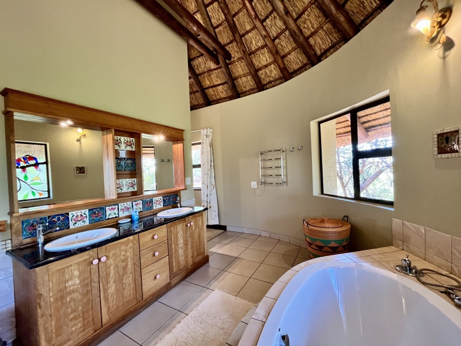 6 Bedroom Property for Sale in Zebula Golf Estate Limpopo