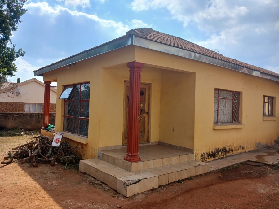4 Bedroom Property for Sale in Flora Park Limpopo