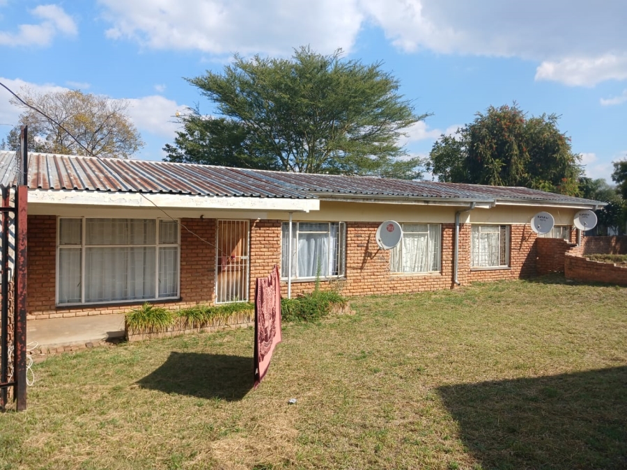 3 Bedroom Property for Sale in Fauna Park Limpopo