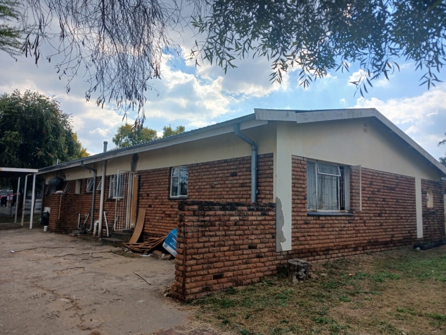 3 Bedroom Property for Sale in Fauna Park Limpopo