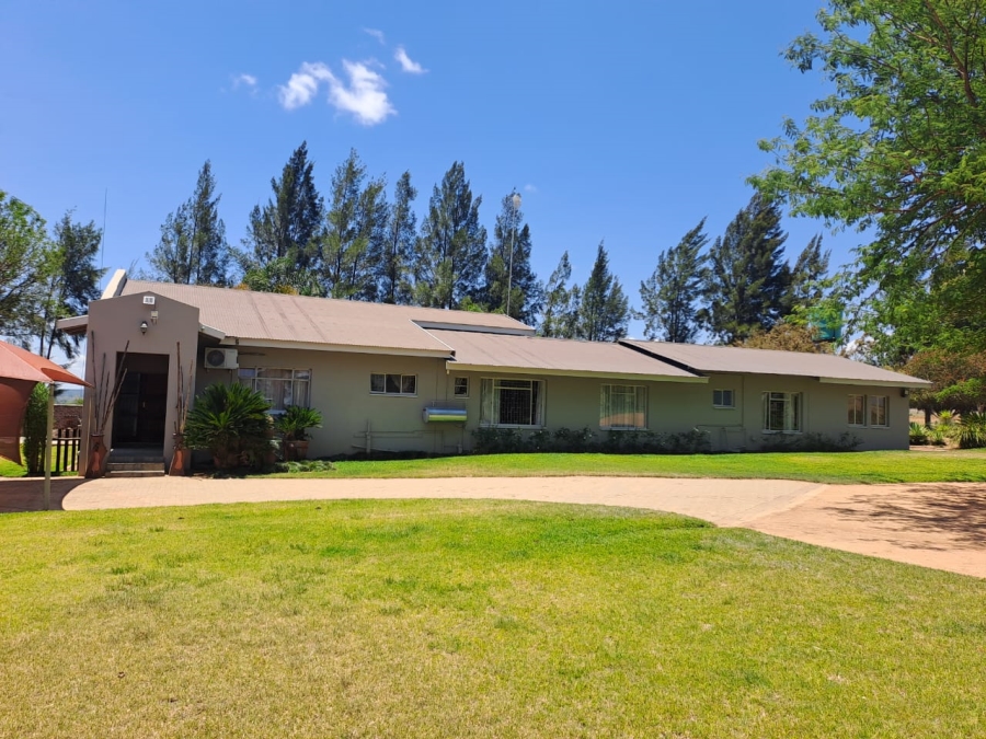 8 Bedroom Property for Sale in Mookgopong Limpopo