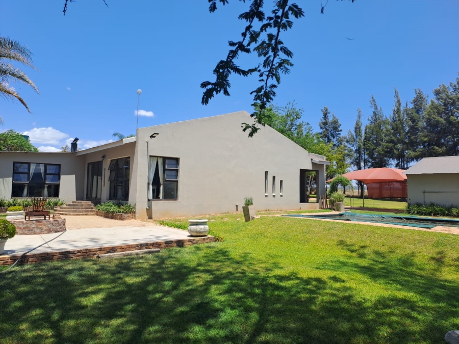 8 Bedroom Property for Sale in Mookgopong Limpopo
