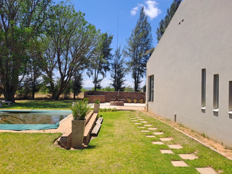 8 Bedroom Property for Sale in Mookgopong Limpopo