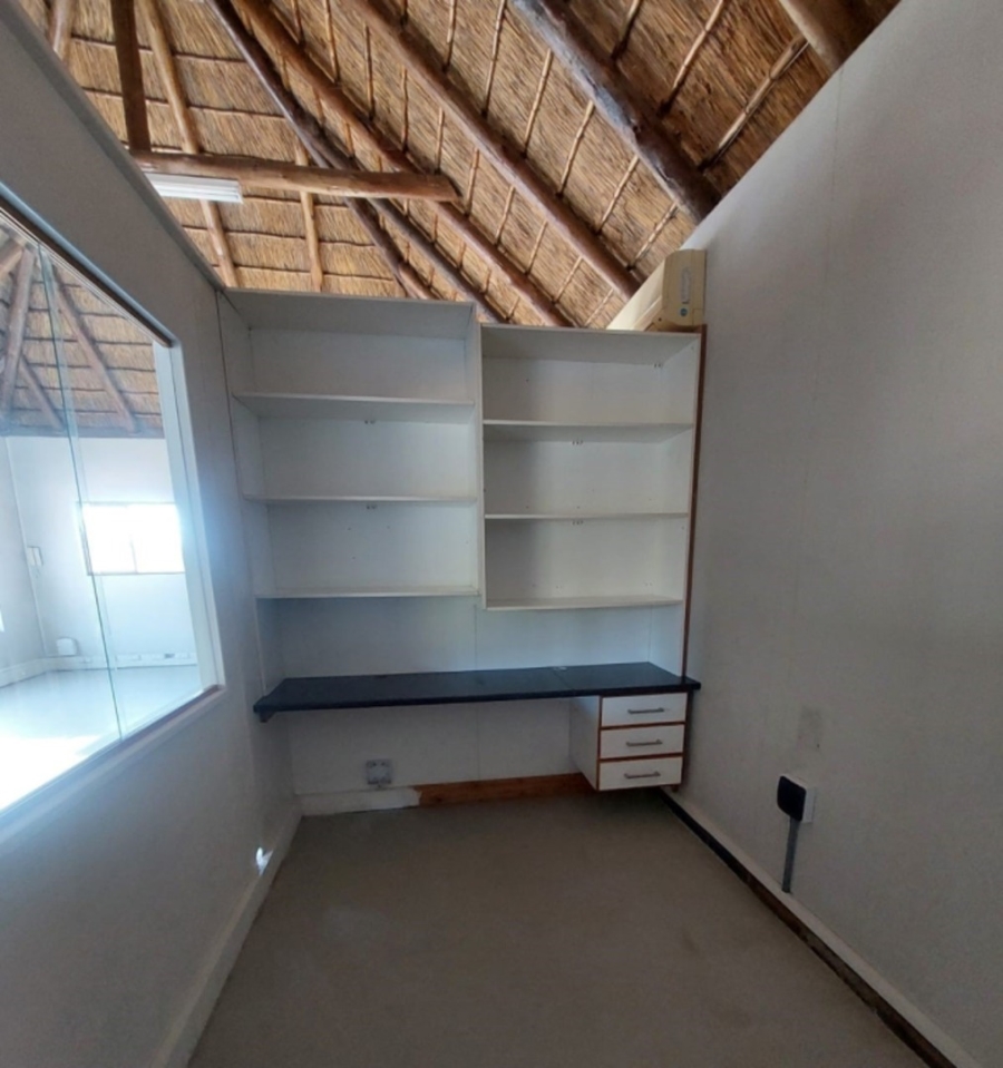 To Let Commercial Property for Rent in Hoedspruit Limpopo
