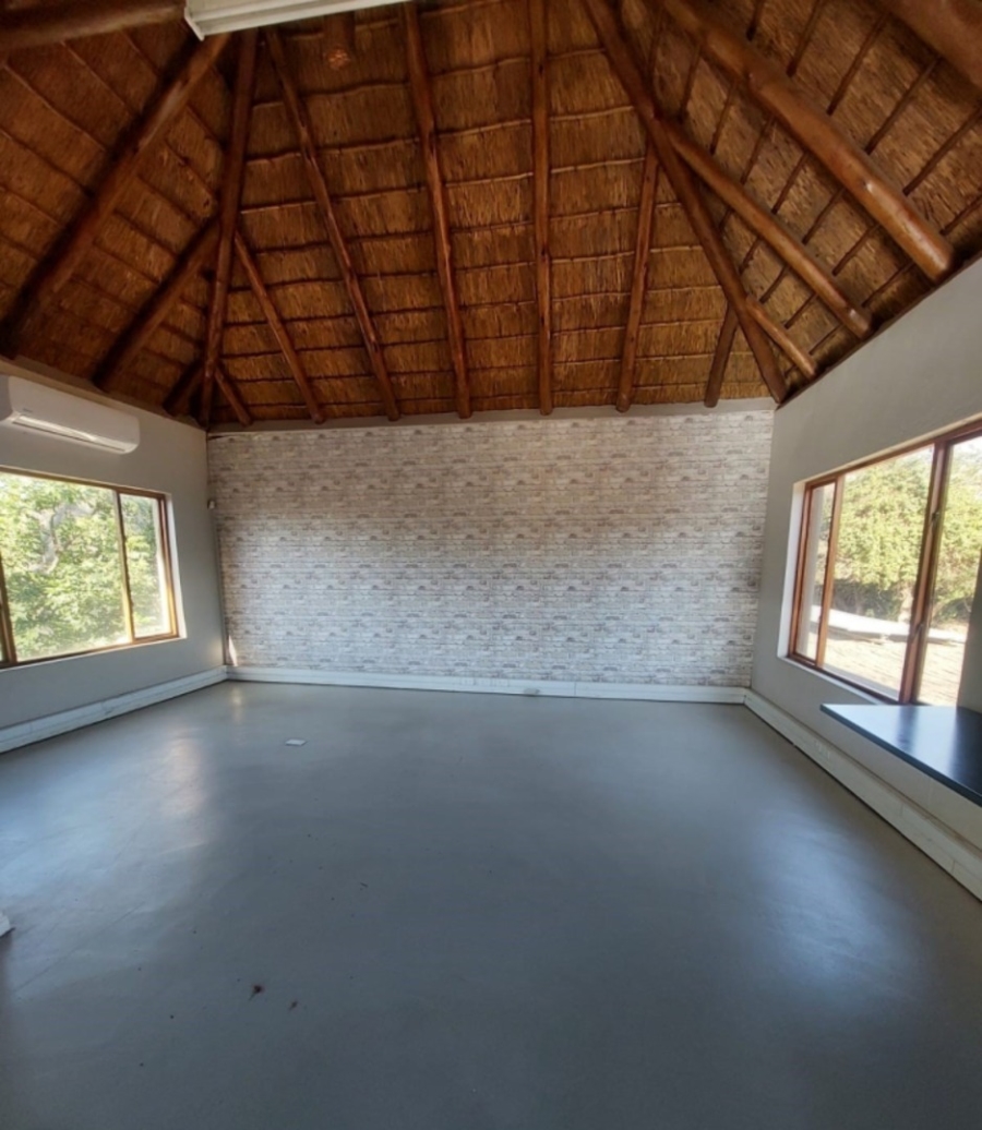 To Let Commercial Property for Rent in Hoedspruit Limpopo