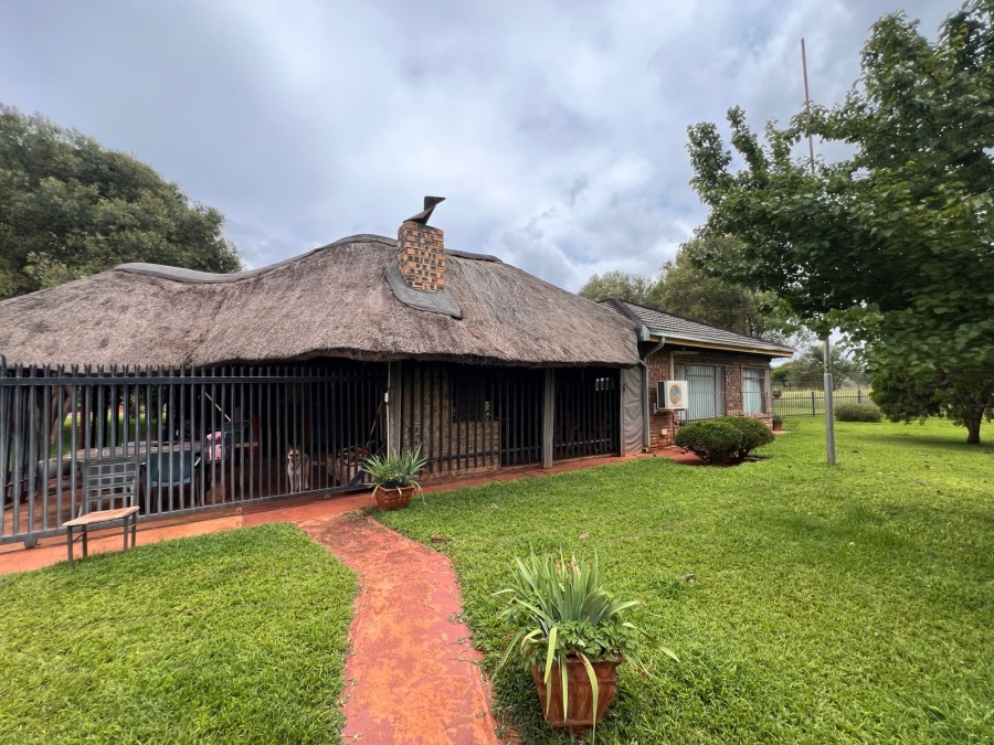 5 Bedroom Property for Sale in Mokopane Rural Limpopo