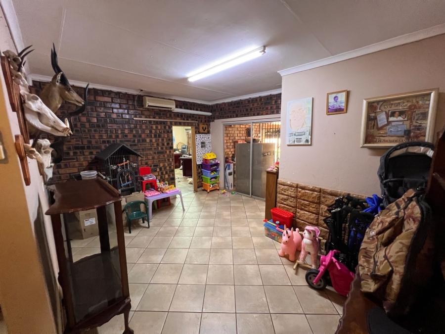 5 Bedroom Property for Sale in Mokopane Rural Limpopo