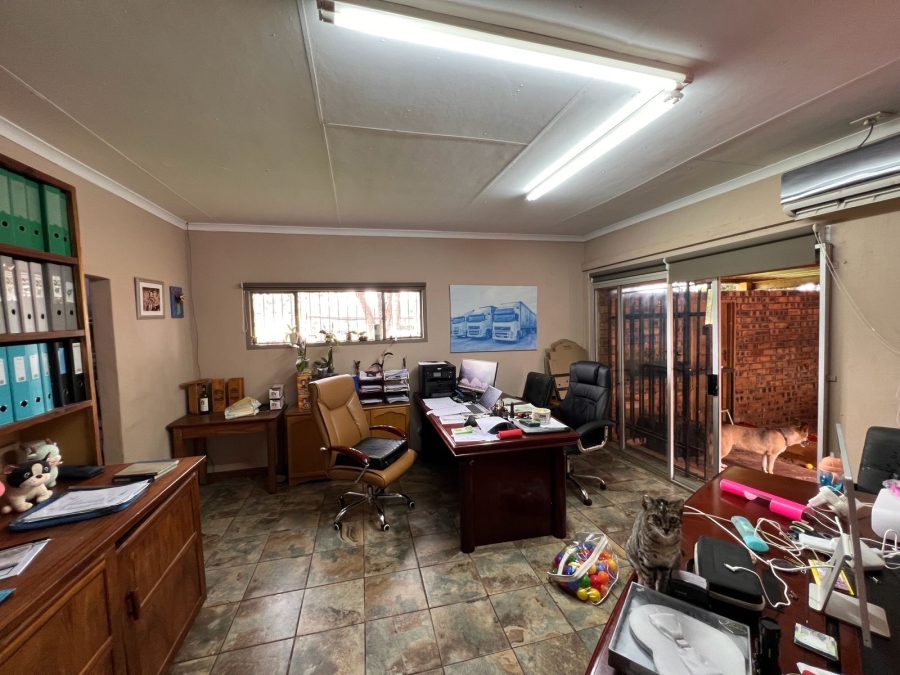 5 Bedroom Property for Sale in Mokopane Rural Limpopo