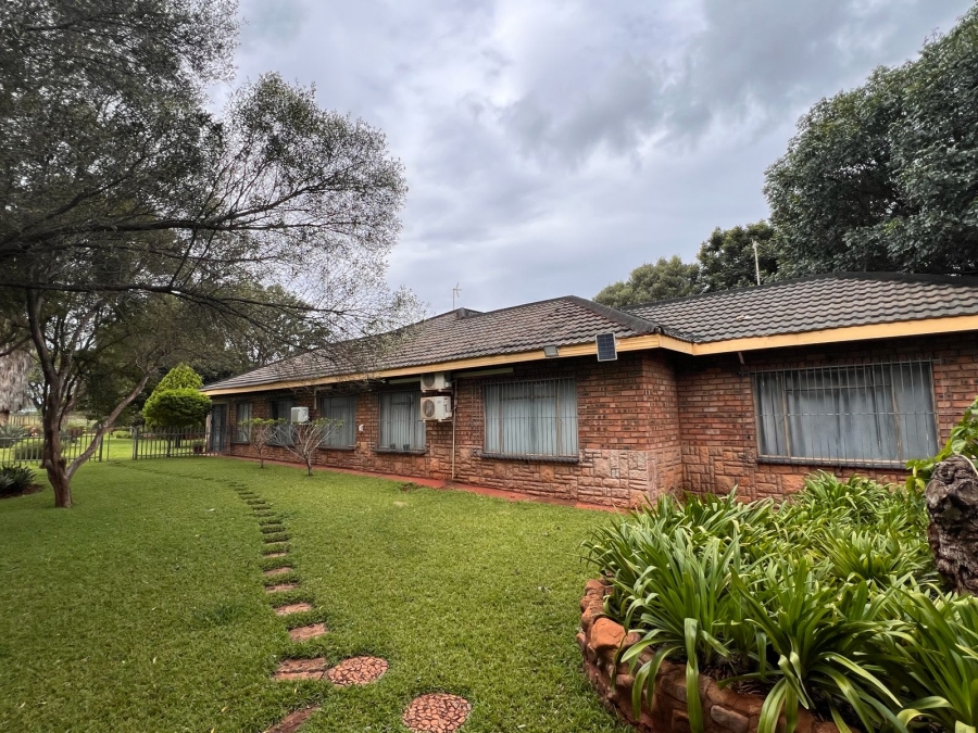 5 Bedroom Property for Sale in Mokopane Rural Limpopo