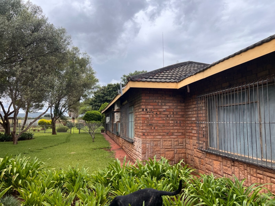 5 Bedroom Property for Sale in Mokopane Rural Limpopo