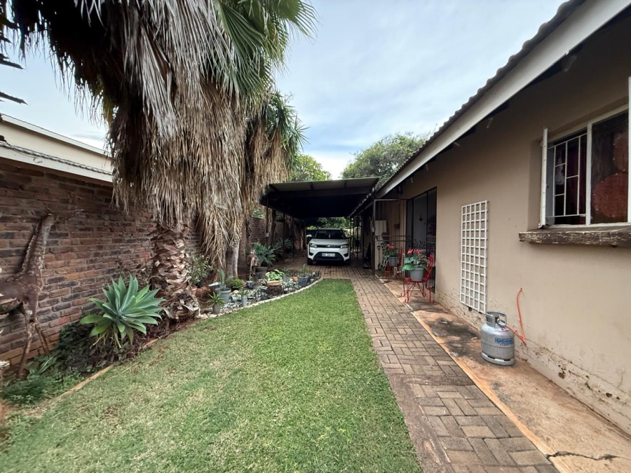 8 Bedroom Property for Sale in Chroompark Limpopo