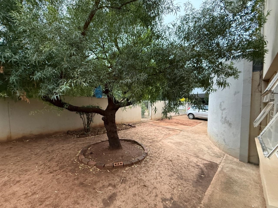 8 Bedroom Property for Sale in Chroompark Limpopo