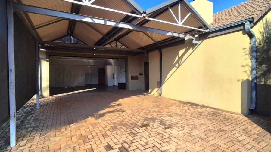 3 Bedroom Property for Sale in Mookgopong Limpopo