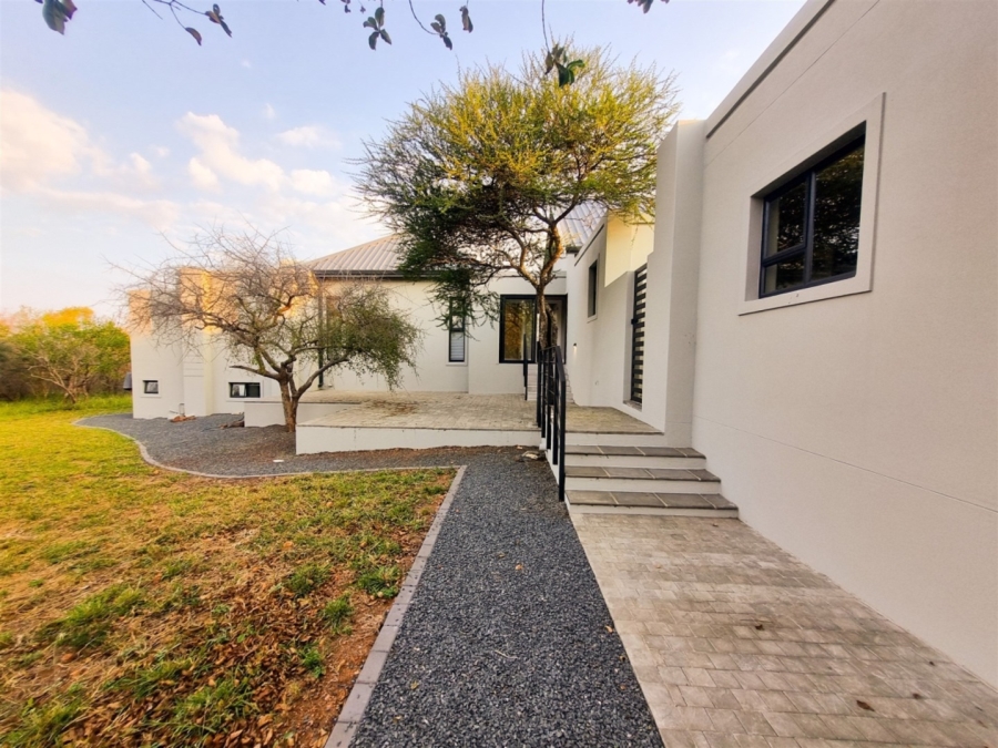 4 Bedroom Property for Sale in Zandspruit Bush Aero Estate Limpopo