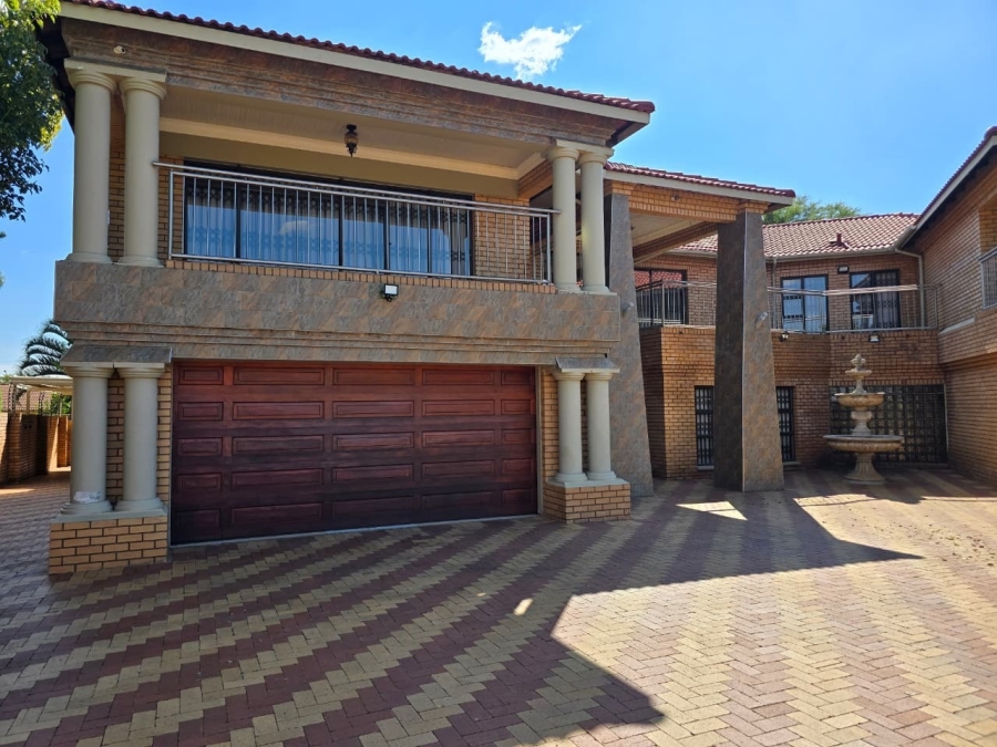 8 Bedroom Property for Sale in Bendor Limpopo