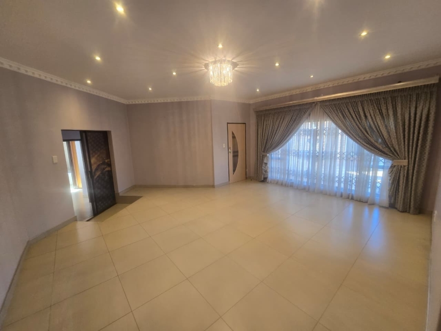 8 Bedroom Property for Sale in Bendor Limpopo