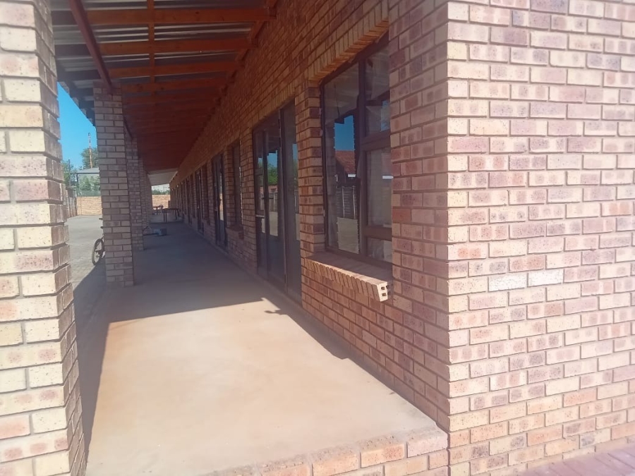 17 Bedroom Property for Sale in Northam Limpopo