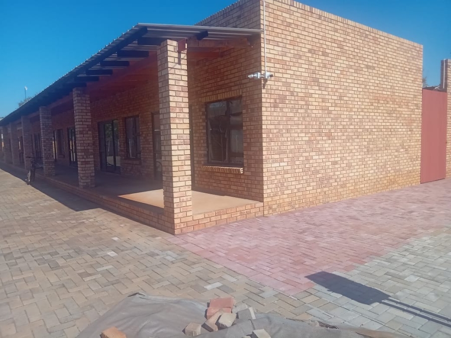 17 Bedroom Property for Sale in Northam Limpopo