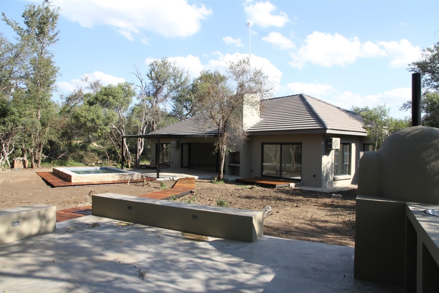 3 Bedroom Property for Sale in Moditlo Wildlife Estate Limpopo
