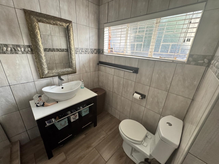 4 Bedroom Property for Sale in Chroompark Limpopo