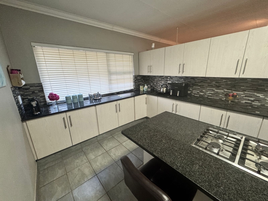 4 Bedroom Property for Sale in Chroompark Limpopo