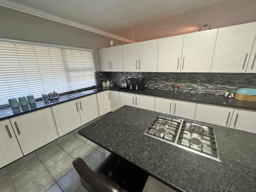 4 Bedroom Property for Sale in Chroompark Limpopo