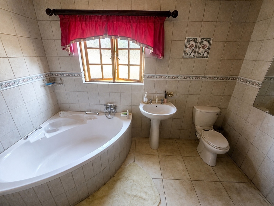 5 Bedroom Property for Sale in Aquapark Limpopo