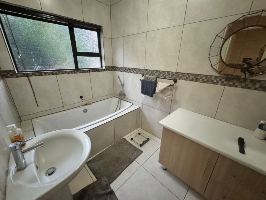 4 Bedroom Property for Sale in Chroompark Limpopo