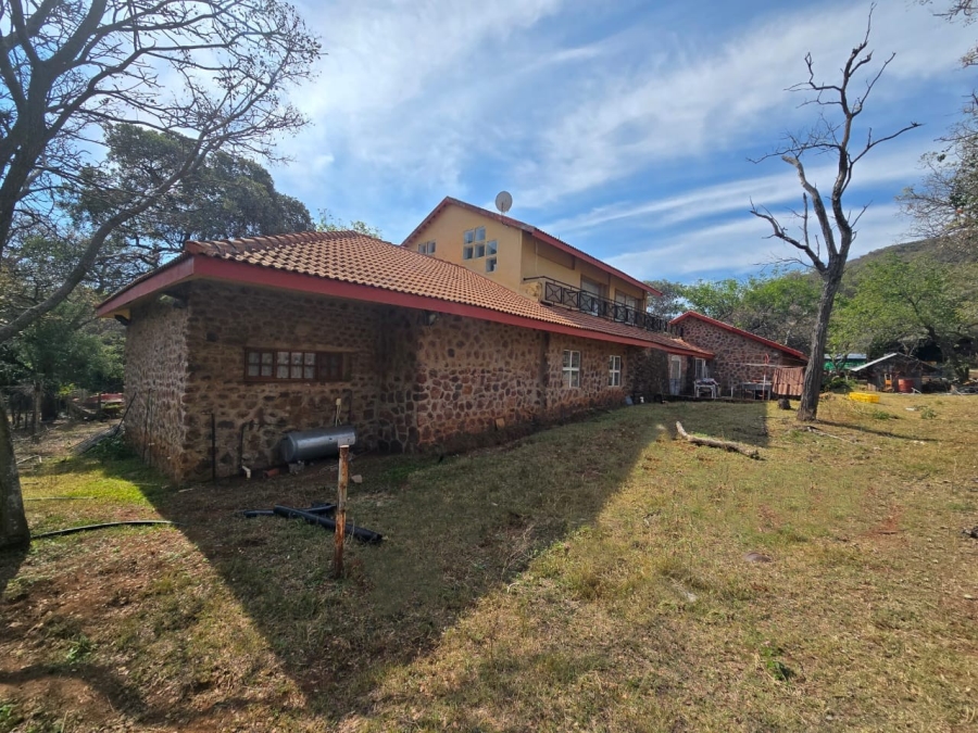 8 Bedroom Property for Sale in Alma Limpopo